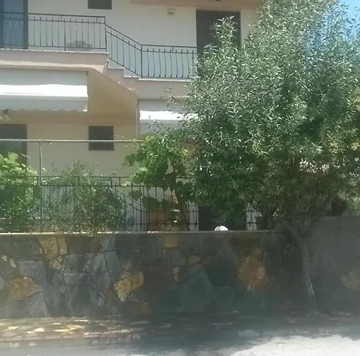 Eleon 2 Konukevi 4*